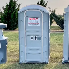 clean portable restrooms for rent near mcpherson kansas
