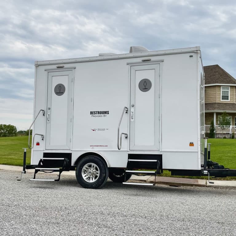 premium luxury portable restroom for rent for special events in kansas
